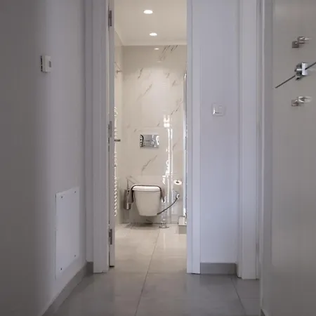 Luxury Spacious In The Heart Of The *