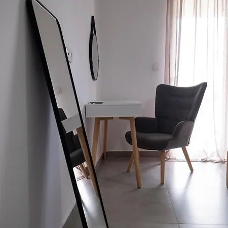 Luxury Spacious In The Heart Of The Апартаменти *